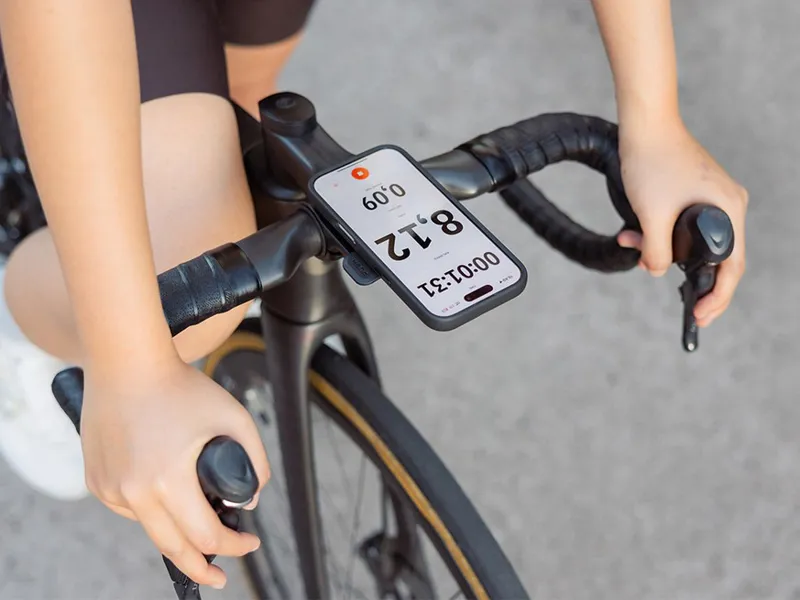 Quad Lock iPhone 16 Plus Phone Case in Black-2